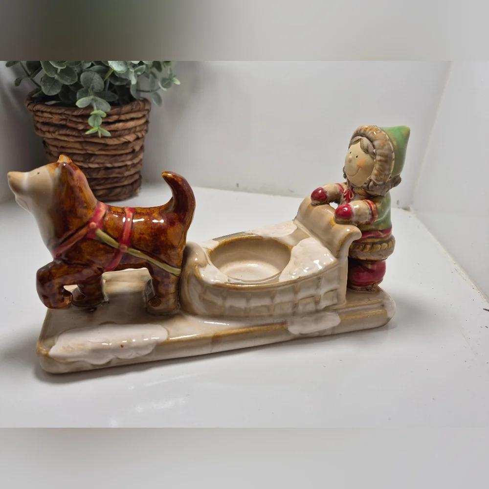 Yankee Candle Eskimo Girl Husky Dog Sled Tealight Candle Holder Christmas